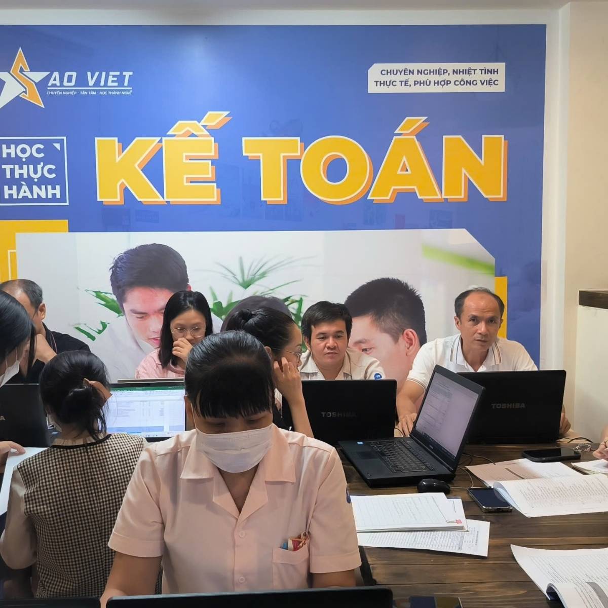 Học Kế Toán Thuế Cho Người Mới Bắt Đầu