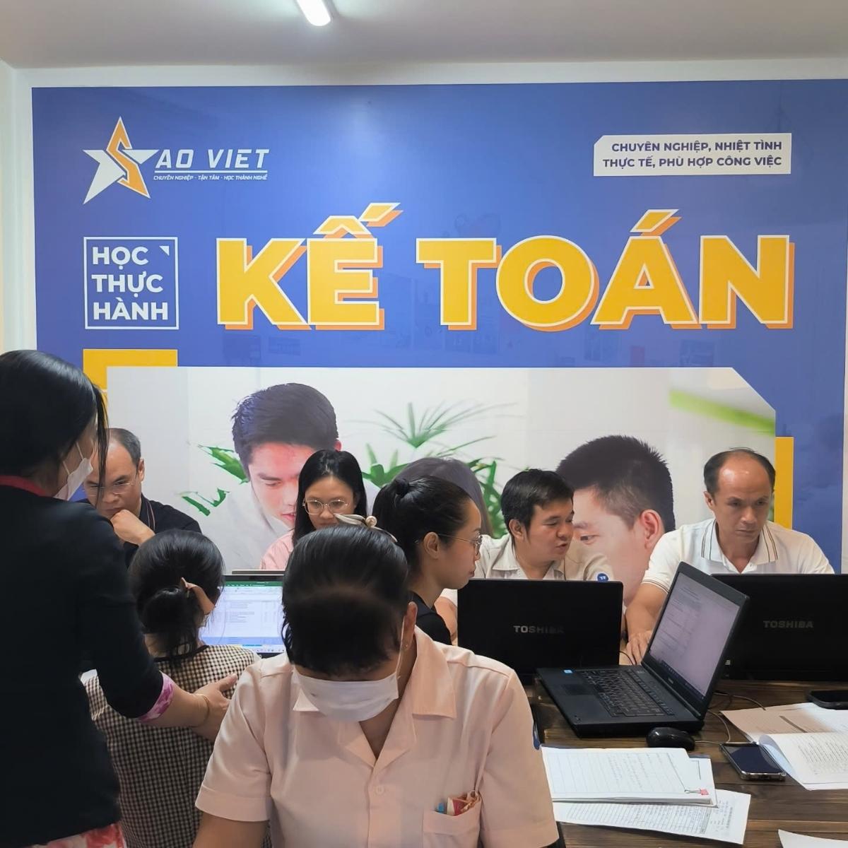 Khóa Học Kế Toán Doanh Nghiệp Và Khai Báo Thuế Thự